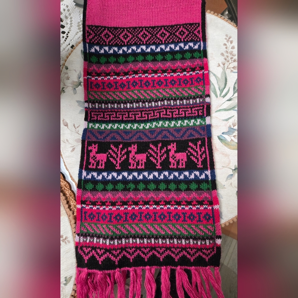 Colorful Patterned Knit Scarf